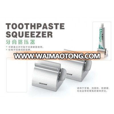 toothpaste squeezer