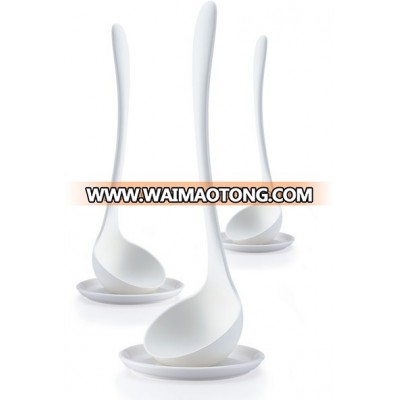 stand-up ladle